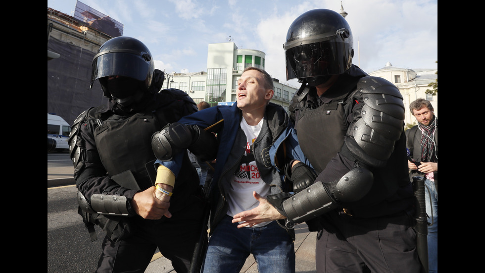 Отново хиляди на протест в Москва