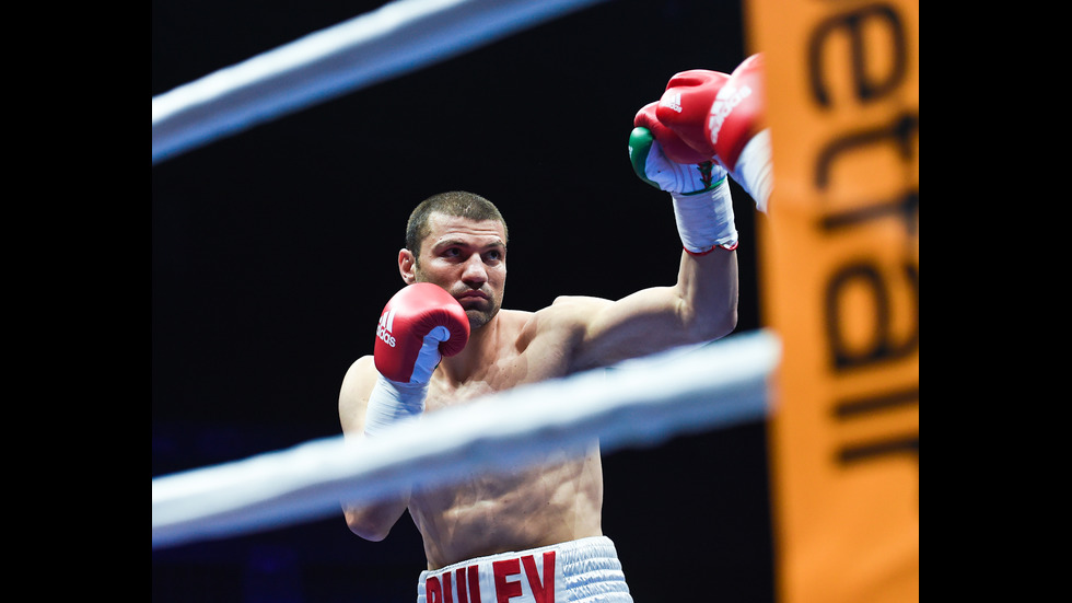 Тервел Пулев с трета победа на професионалния ринг