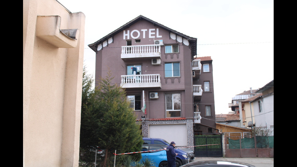 АКЦИЯ: Полицаи нахлуха в хотел в Благоевград