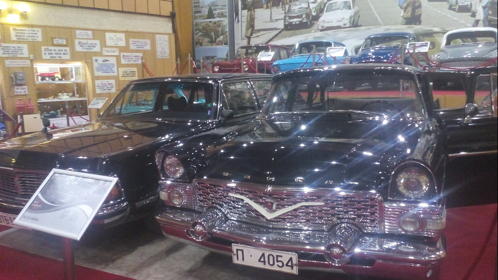 Музеят на ретро автомобилите в Пещера