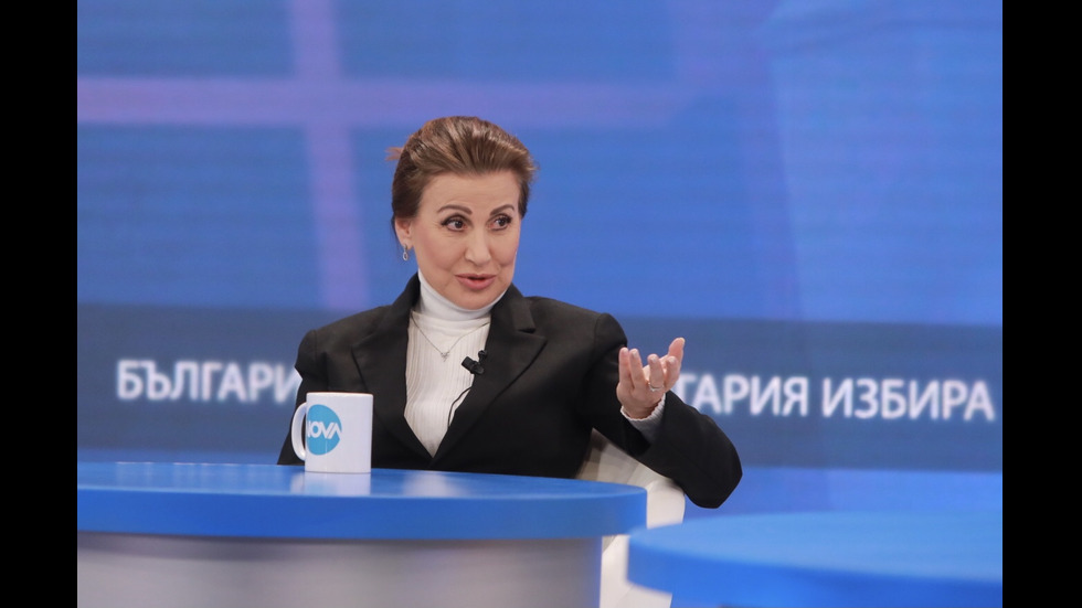 ЗАД КАДЪР: Изборното студио на NOVA в деня на балотажа
