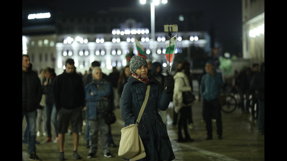 93-а вечер на протести в София