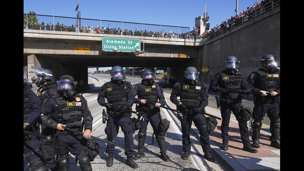 Сблъсъци между Гвардията и протестиращи в Лос Анджелис