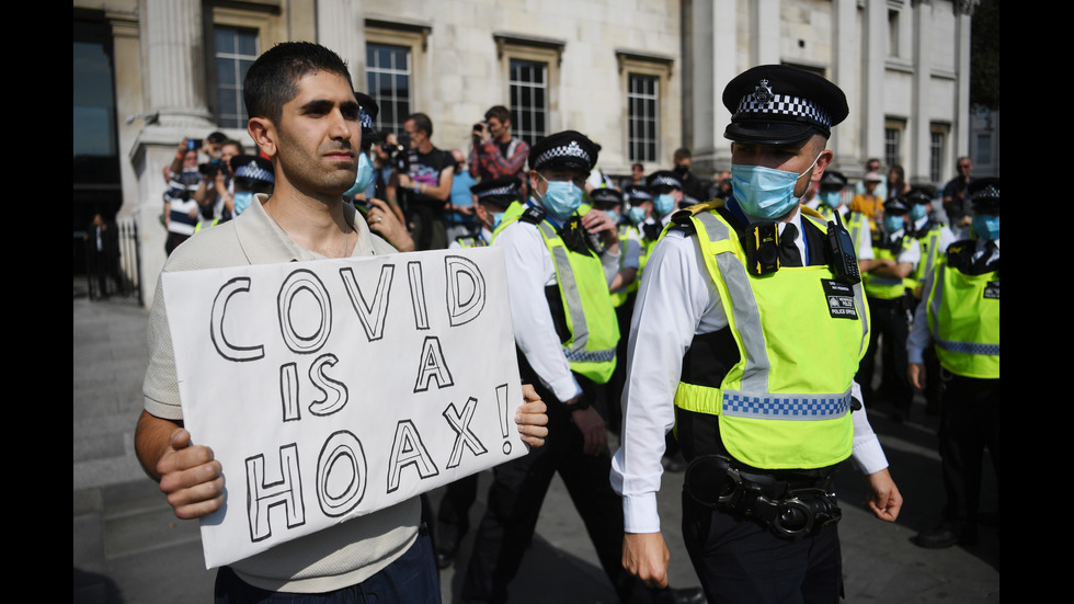 Над 30 арестувани на протест срещу противоепидемичните мерки в Лондон
