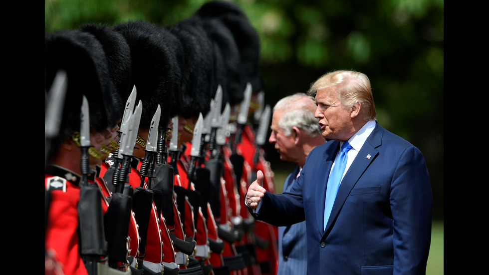 Семейство Тръмп пристигна на официална визита във Великобритания