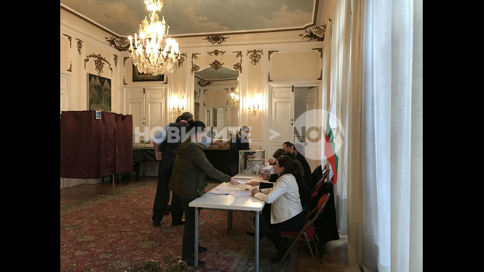 Българите във Франция гласуват в 13 града