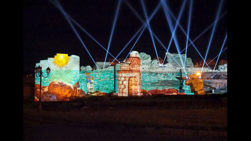 Несебър ще впечатлява туристи със светлинно шоу през лятото (СНИМКИ)