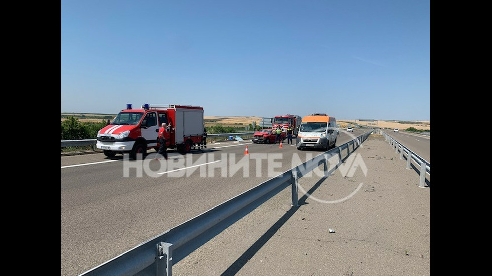 Тежка верижна катастрофа с две жертви затвори временно АМ „Тракия” край Карнобат