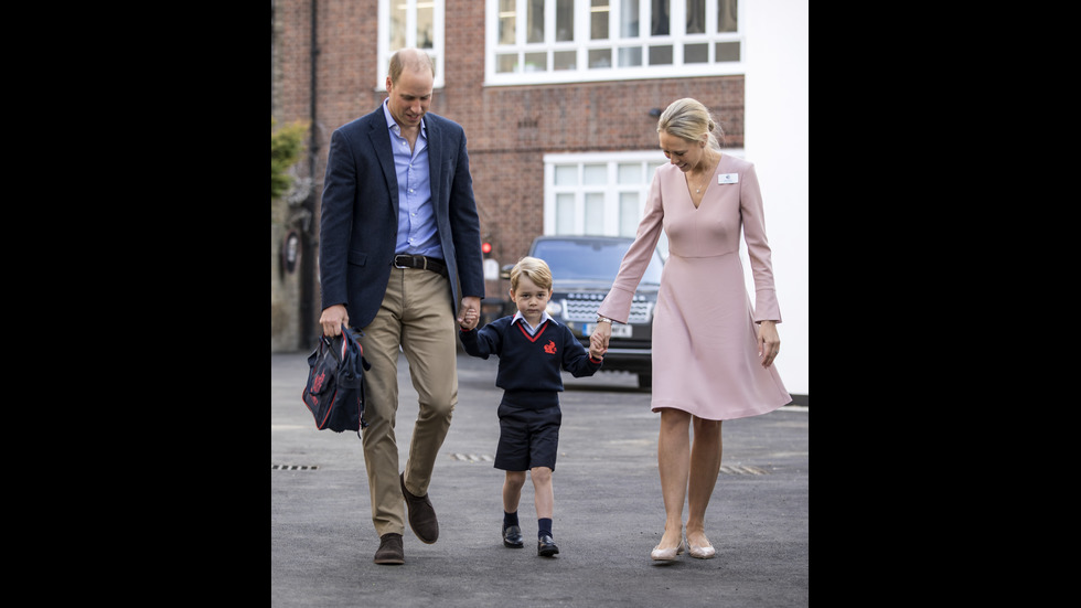 Принц Джордж тръгна на училище