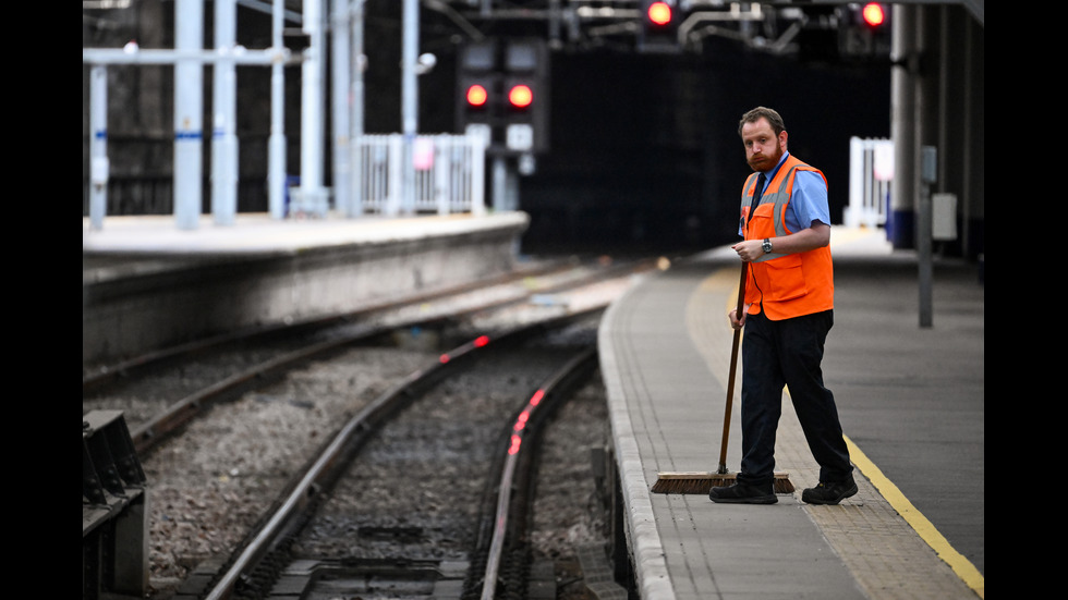 Стачка парализира транспорта във Великобритания
