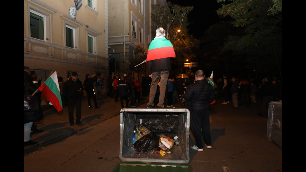 93-а вечер на протести в София