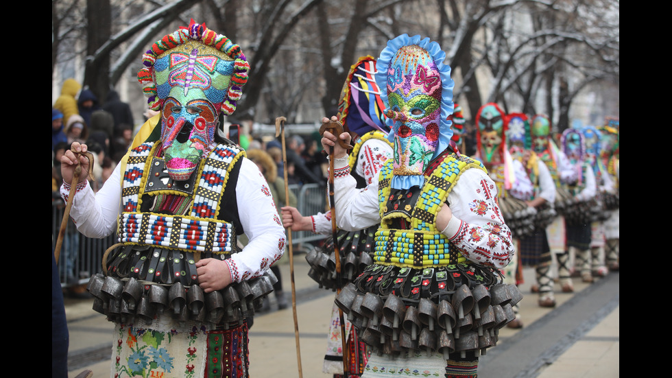 „Сурва” се завърна в Перник