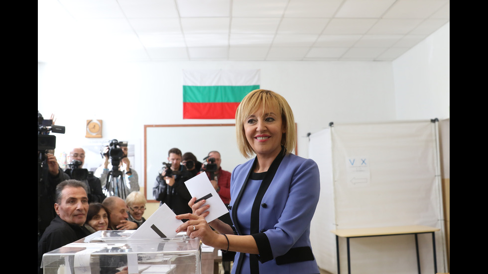Манолова: Гласувах за демократична София