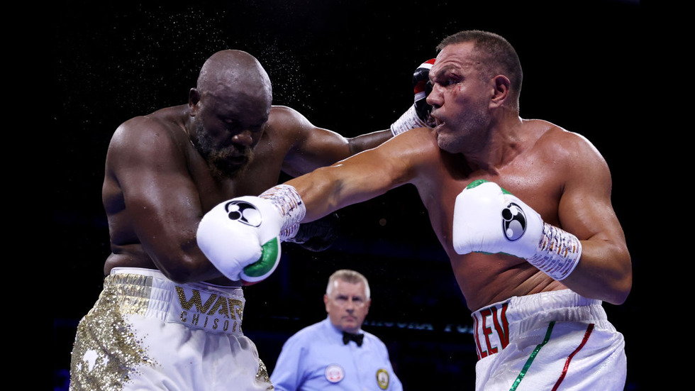 Кобрата срещу Чисора в мач за интернационалната титла на WBA