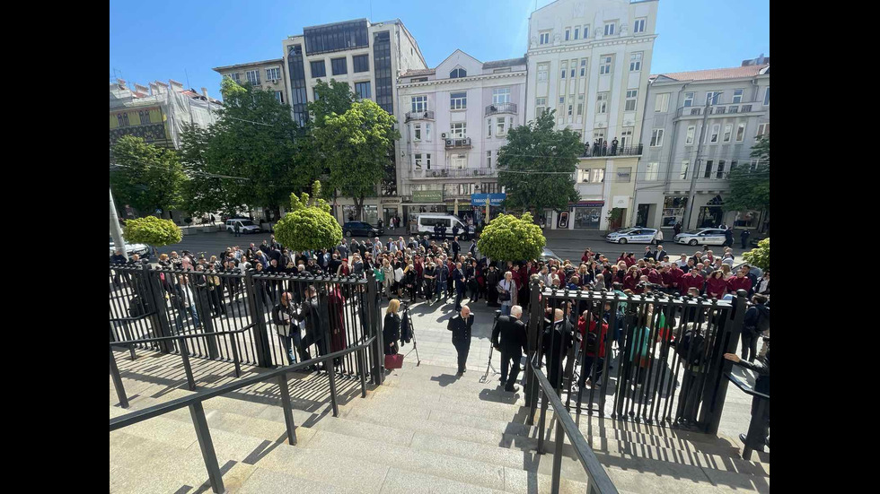 Прокурори и магистрати в подкрепа на Гешев