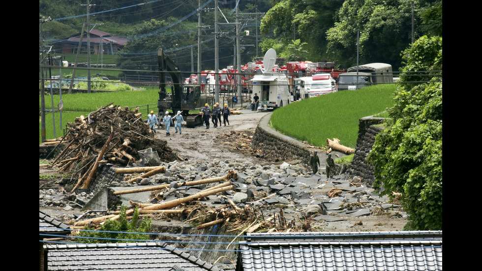 Най-малко 15 загинали при наводненията в Югозападна Япония