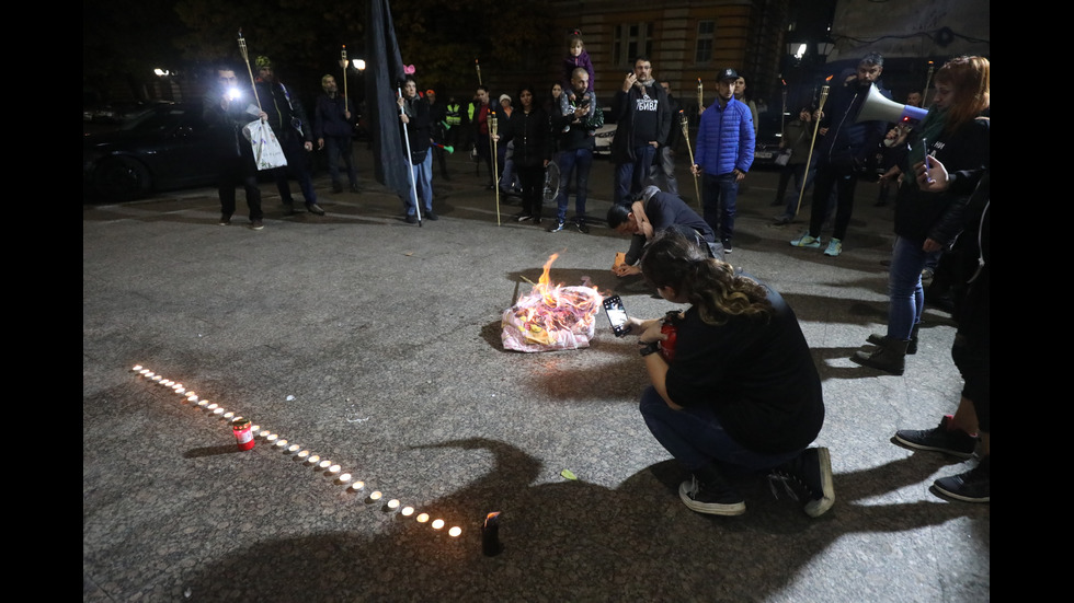 Факелно шествие в 111-тата вечер на протести