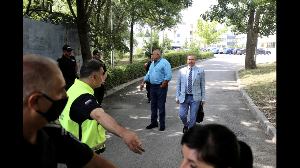 Протест преди разпита на Борисов