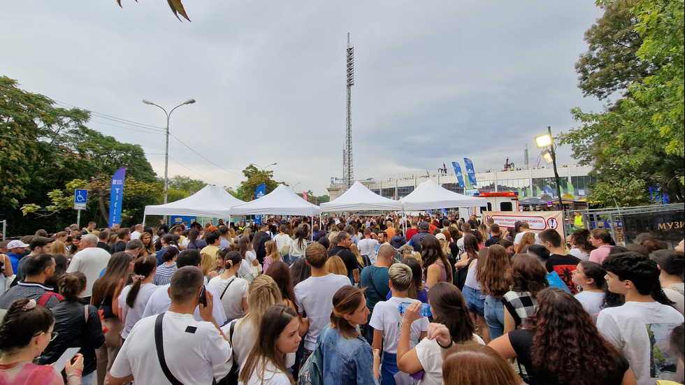 Ед Шийрън в София: 60 000 изпълниха стадион "Васил Левски" в столицата