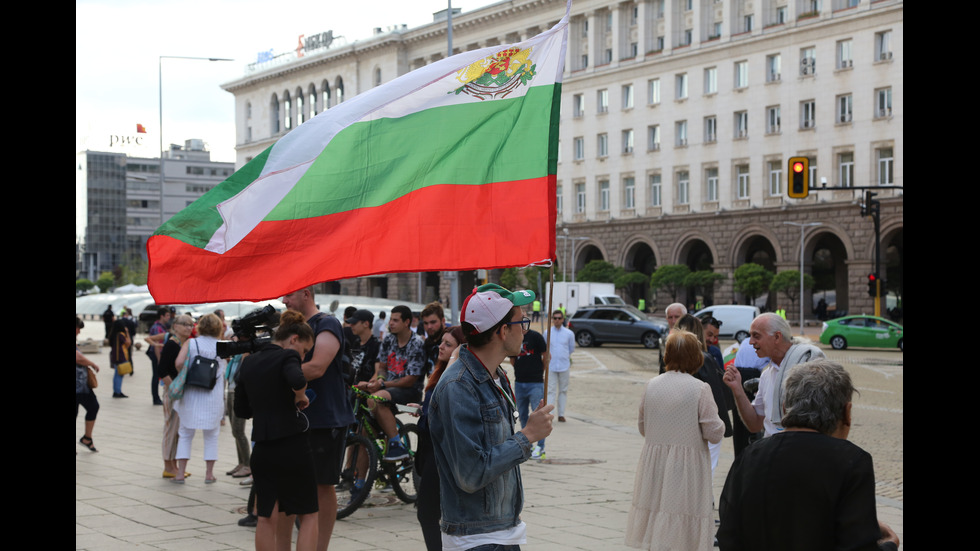 19-и ден на протести срещу властта в страната