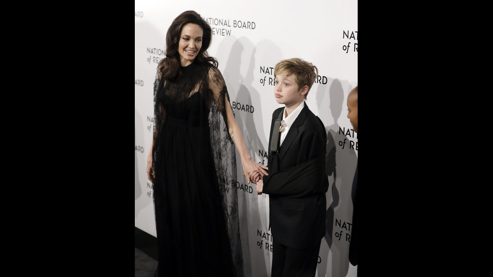 Първото биологично дете на Анджелина Джоли и Брад Пит - все по-красиво