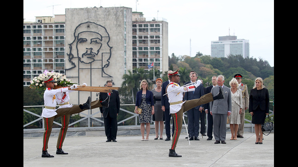 Първата визита на принц Чарлз и Камила в Куба разбуни духовете в САЩ