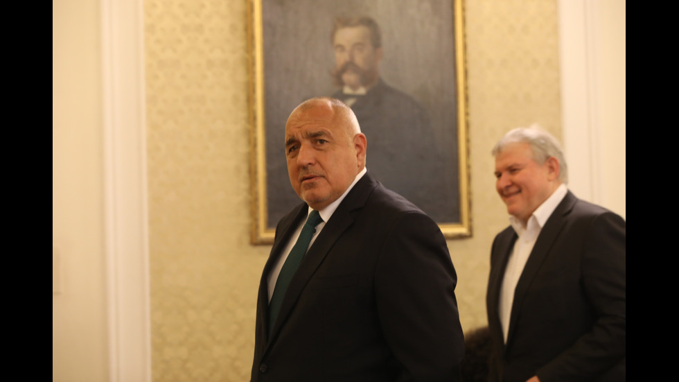 Първата лидерска среща между ГЕРБ-СДС и ПП-ДБ