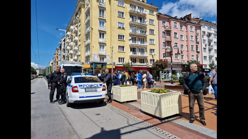 "Стоп на беззаконието на пътищата": Протест в центъра на София