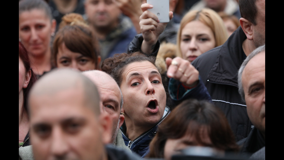 Нова вечер на протести в Габрово