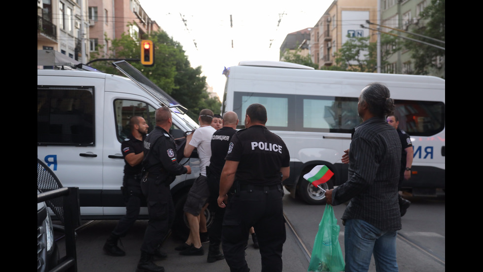 Три протеста в "Триъгълника на властта"