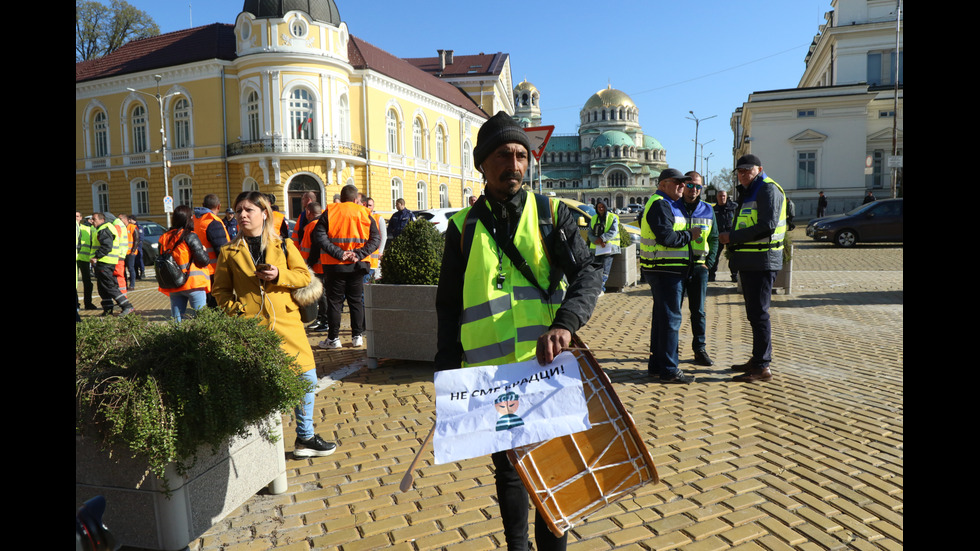 Пътни строители излизат отново на протест