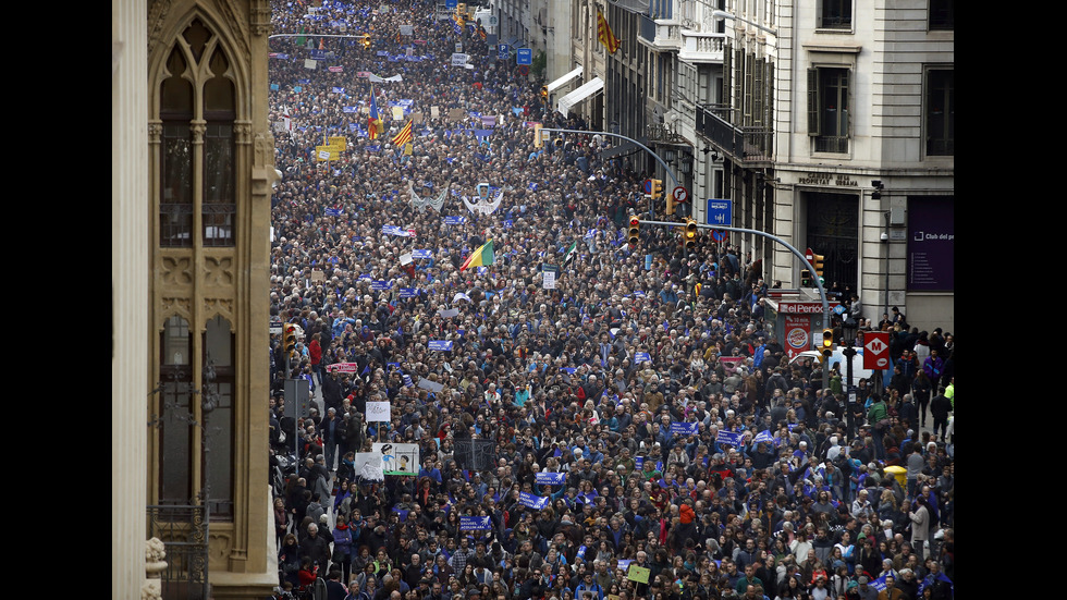 500 000 протестираха в Барселона, искат повече бежанци