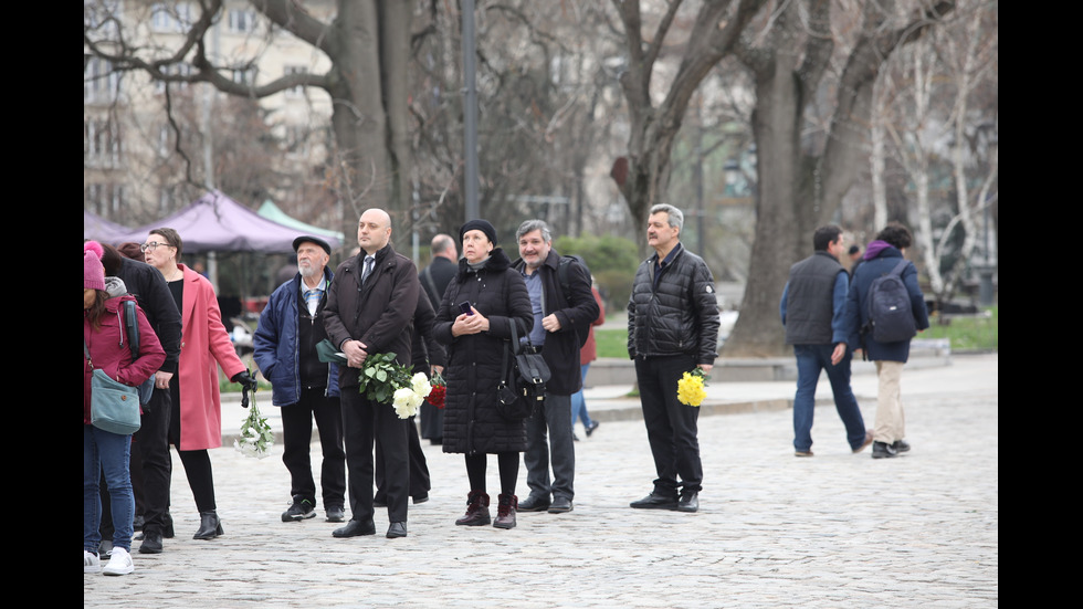 Изложиха за поклонение тленните останки на патриарха в „Св. Александър Невски”