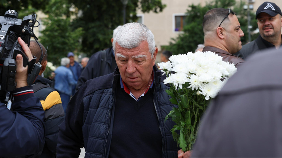 Сбогом, Кирил Ивков: Легендата на "Левски" изпратена от приятели и съотборници