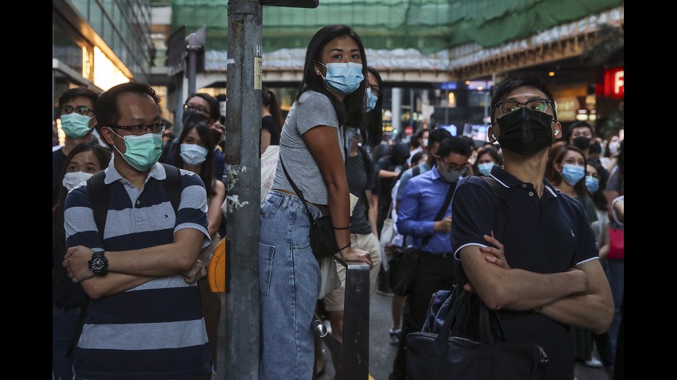 Многохилядни протести в Хонконг след забраната за носене на маски