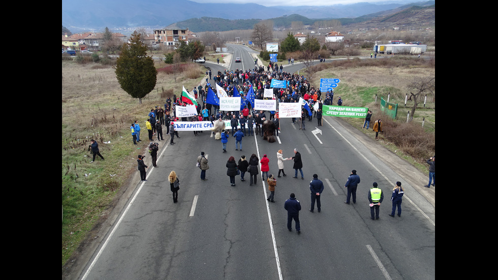 Протести "за" и "против" втори лифт на Банско