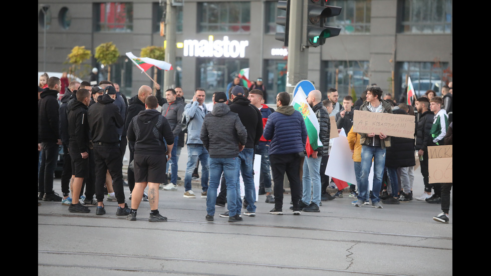 Жители на софийския квартал „Люлин“ на протест