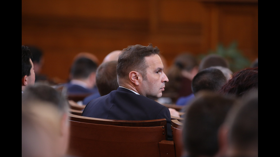 Осми ден на първото заседание на парламента