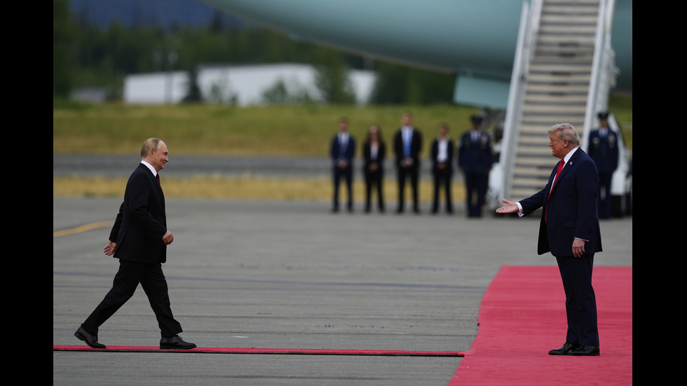 Започна ключовата среща между Тръмп и Путин в Аляска