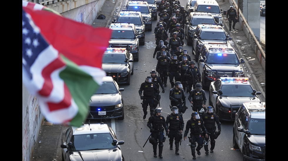 Сблъсъци между Гвардията и протестиращи в Лос Анджелис