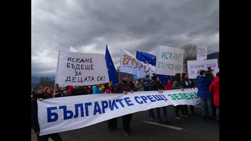 Протести "за" и "против" втори лифт на Банско