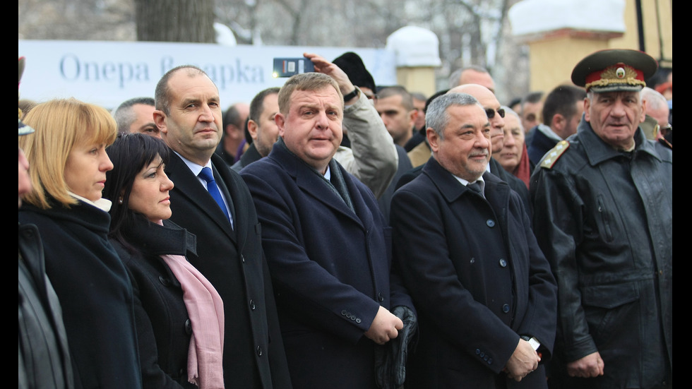 Трима президенти на откриването на паметник на полк.Дрангов