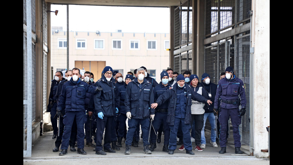 Протести в затворите в Италия