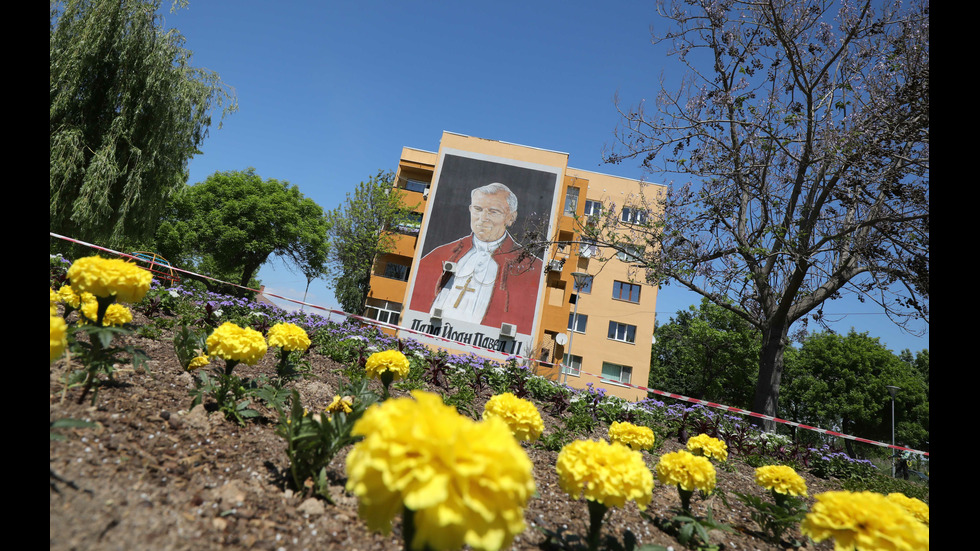 Раковски в трескаво очакване на папата