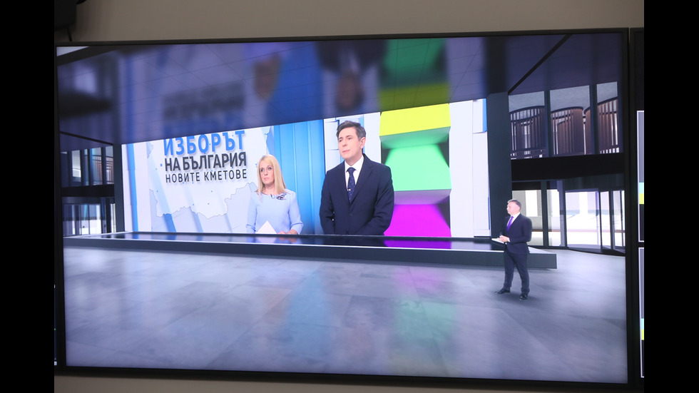 ЗАД КАДЪР: Изборният ден по NOVA В СНИМКИ