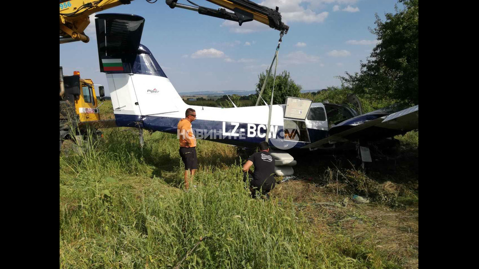 Малък самолет падна край Шумен