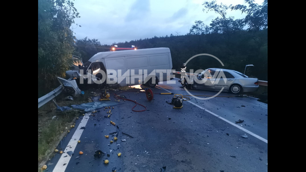 Тежка катастрофа затвори пътя София-Варна, има загинал