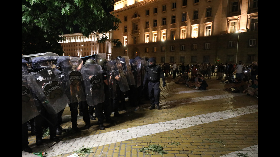 Нова вечер на протести в София