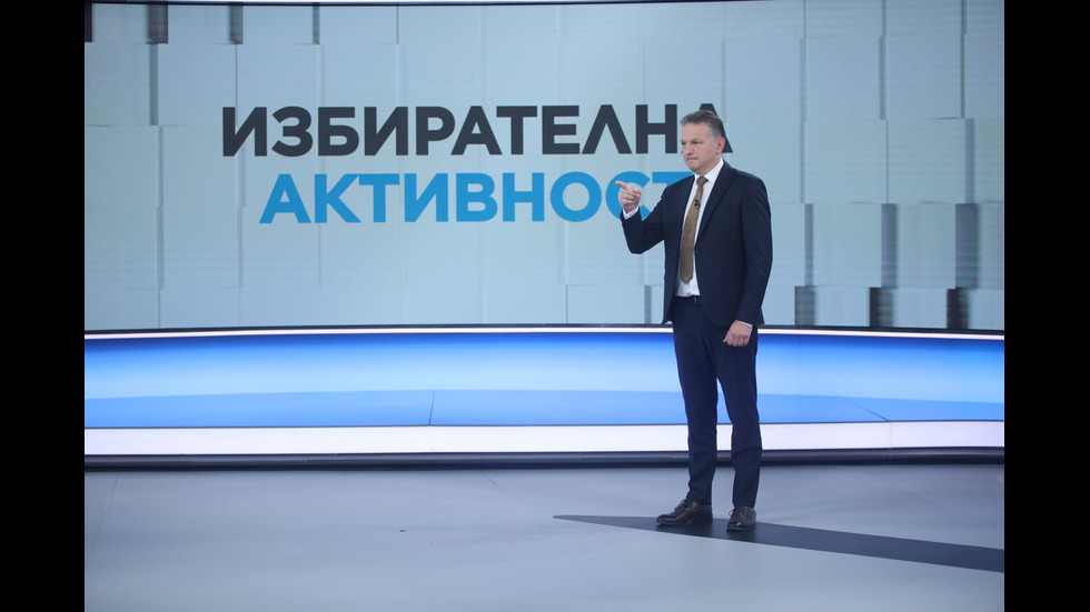 ЗАД КАДЪР: Изборният ден по NOVA В СНИМКИ