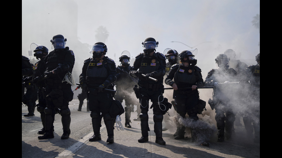 Сблъсъци между Гвардията и протестиращи в Лос Анджелис